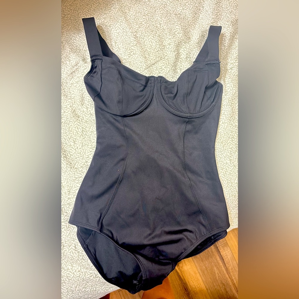 Ta3 busty one piece